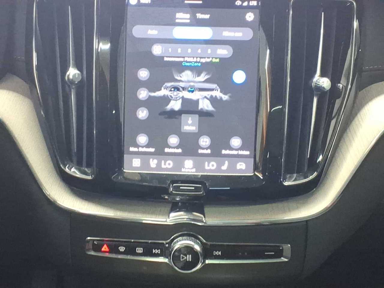 Volvo XC60 B4 D AWD Geartronic Inscription 6