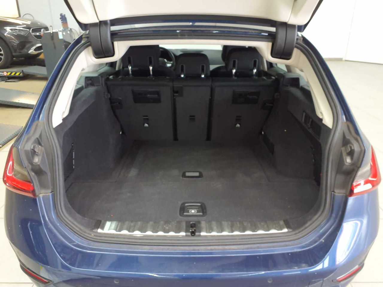 Bmw 320i Touring Aut. Advantage 9