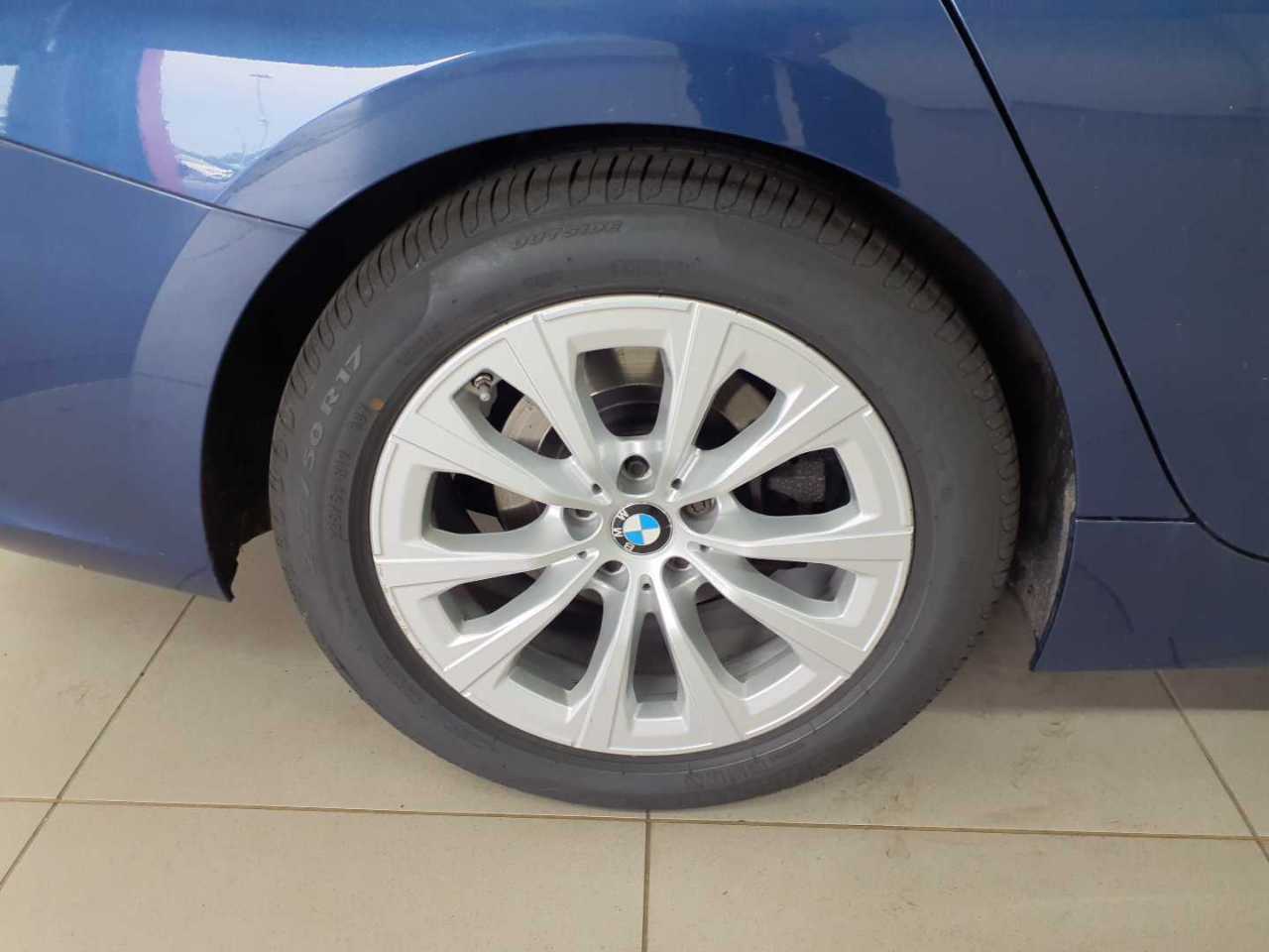 Bmw 320i Touring Aut. Advantage 12