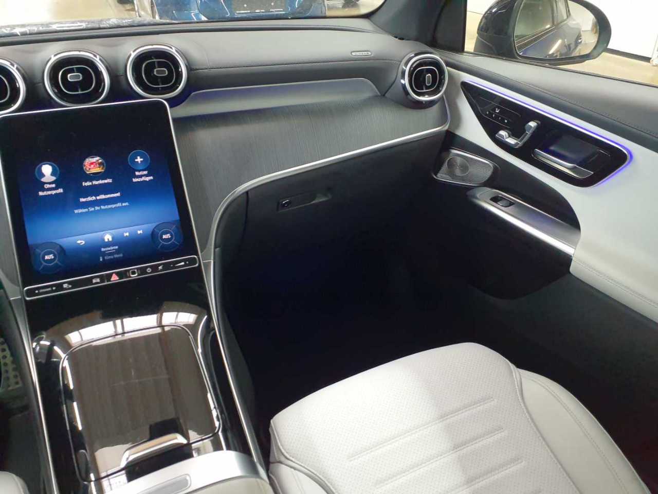 Mercedes-Benz GLC 300 d 4Matic 9G-TRONIC AMG Line Advanced 6