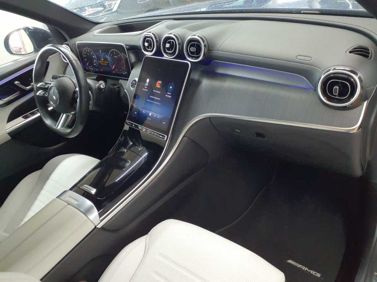 Mercedes-Benz GLC 300 d 4Matic 9G-TRONIC AMG Line Advanced 13