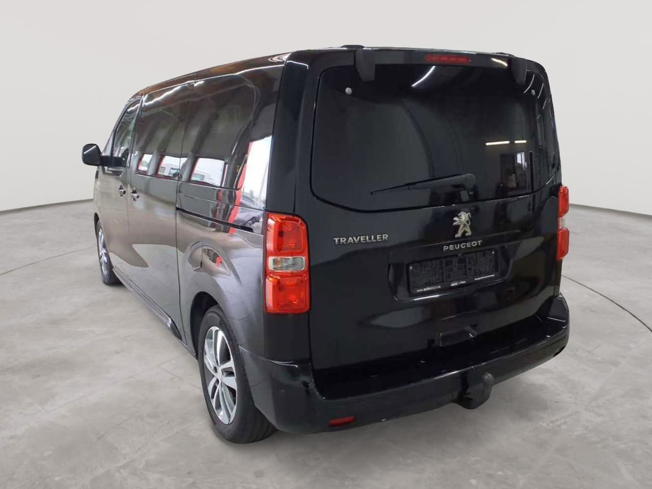 Peugeot Traveller L2 2.0 BlueHDi 180 EAT8 Business VIP 2