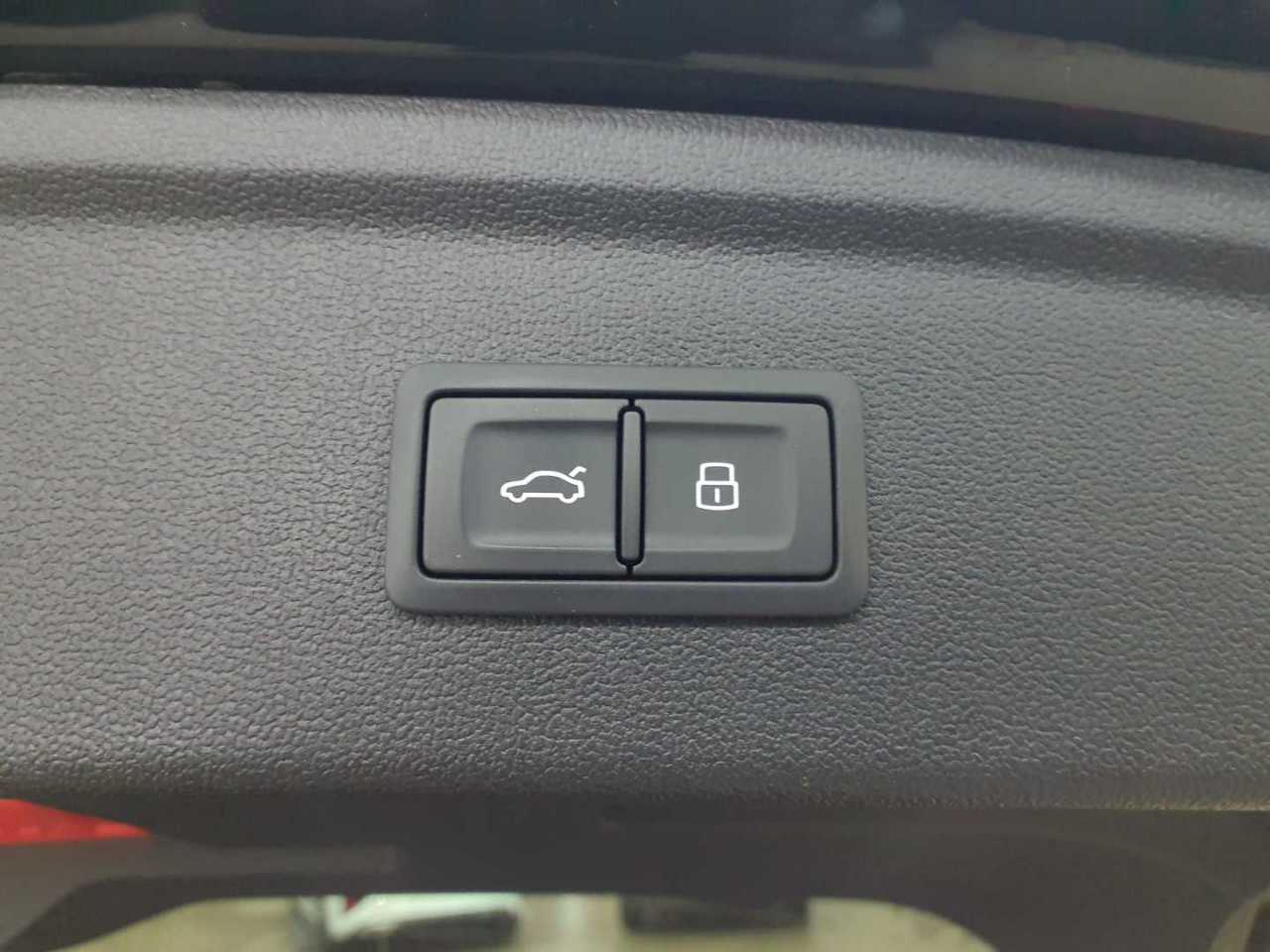 Audi A3 40 TDI Sportback quattro S tronic advanced 10