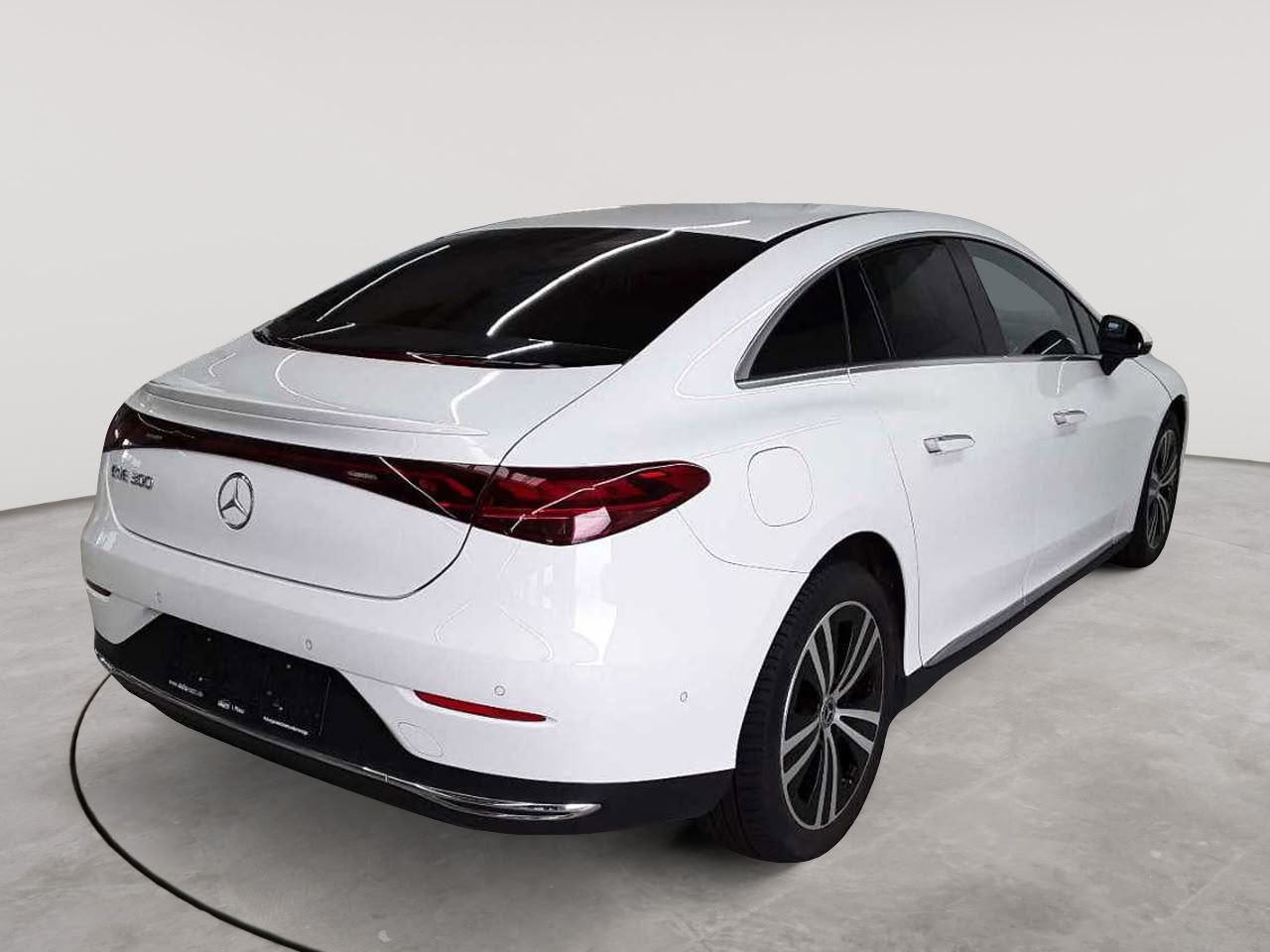 Mercedes-Benz EQE 300 Electric Art 4
