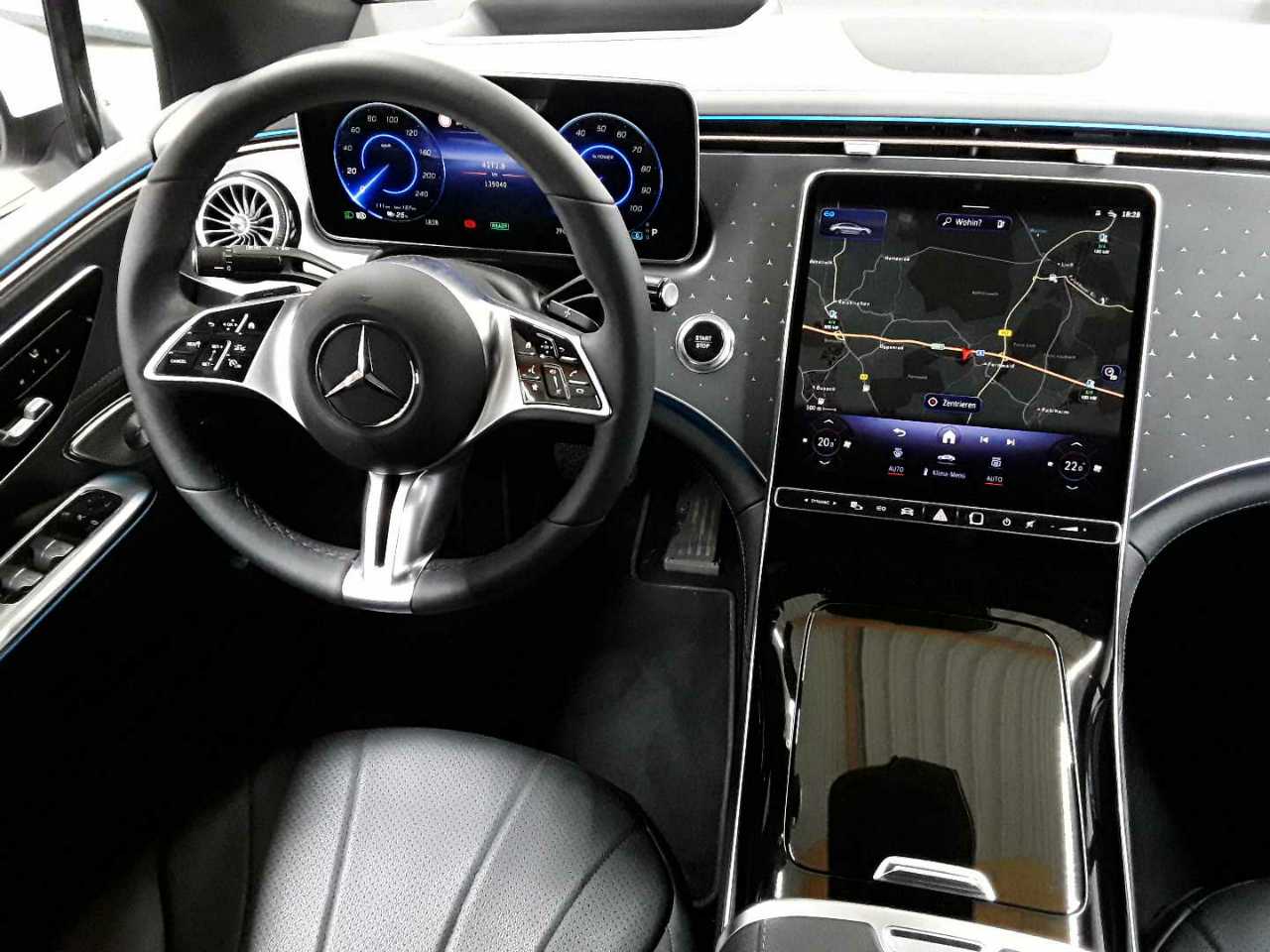 Mercedes-Benz EQE 300 Electric Art 10
