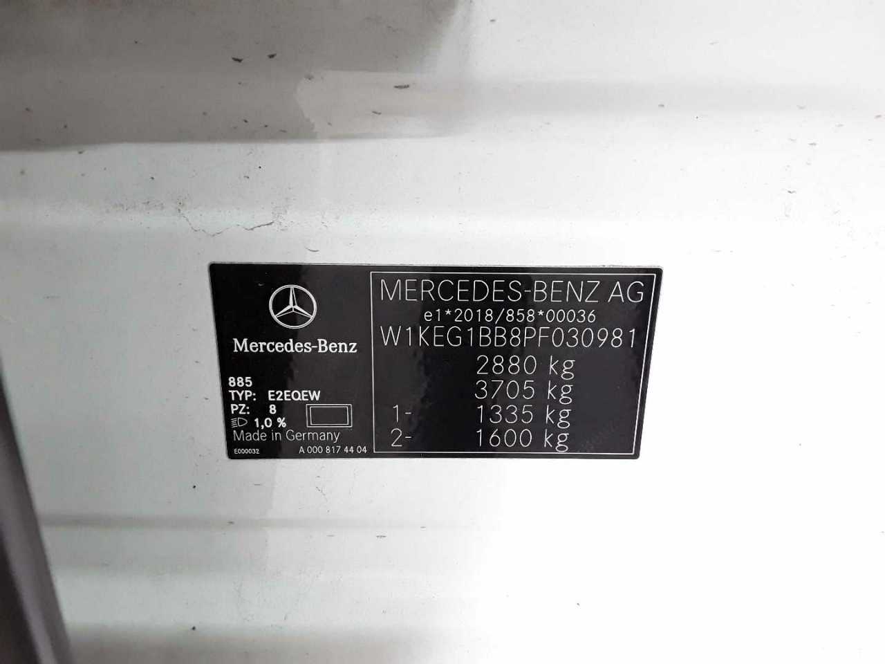 Mercedes-Benz EQE 300 Electric Art 17