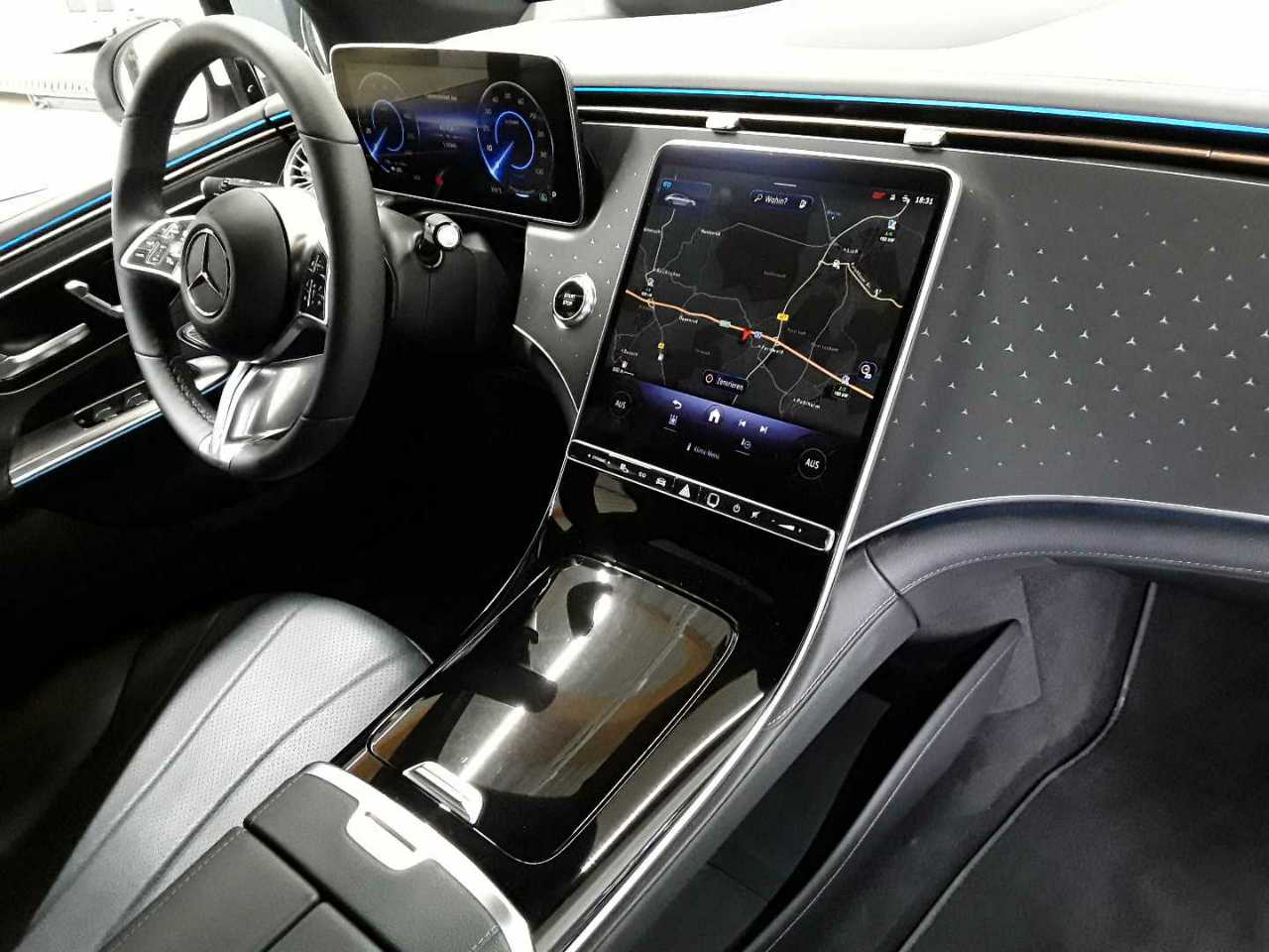 Mercedes-Benz EQE 300 Electric Art 9