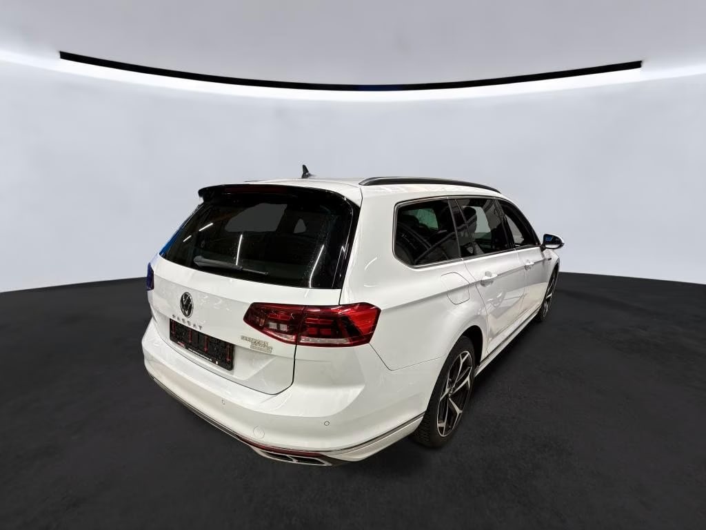 Volkswagen Passat Variant 2.0 2022 4