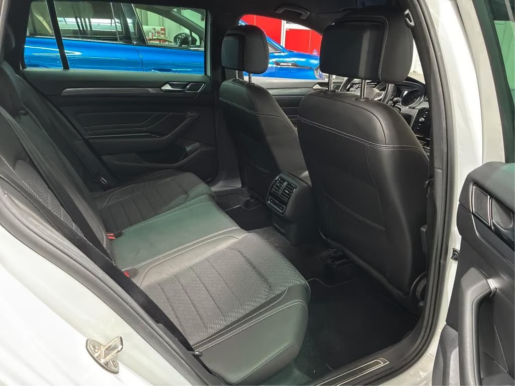 Volkswagen Passat Variant 2.0 2022 6