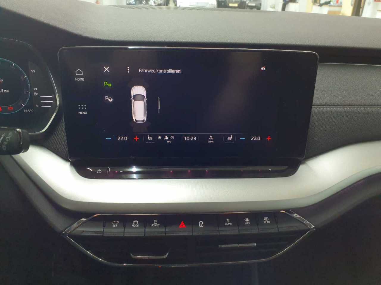 Skoda Octavia Combi 2.0 TDI DSG First Edition 14