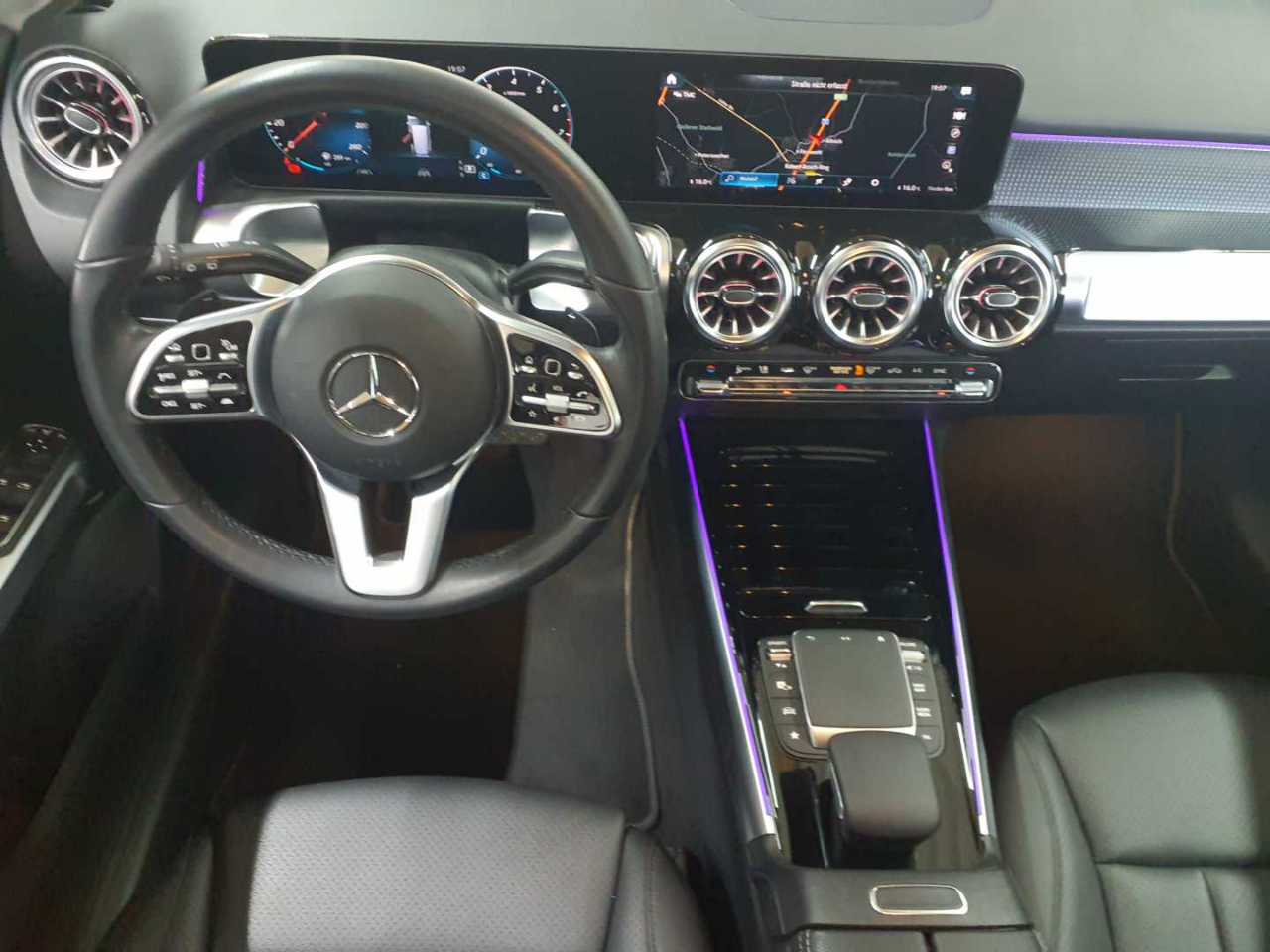 Mercedes-Benz GLB 200 4Matic 8G-DCT Progressive 7