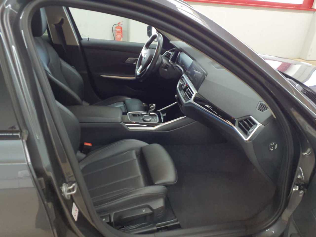 Bmw 330e Touring Aut. Sport Line 12