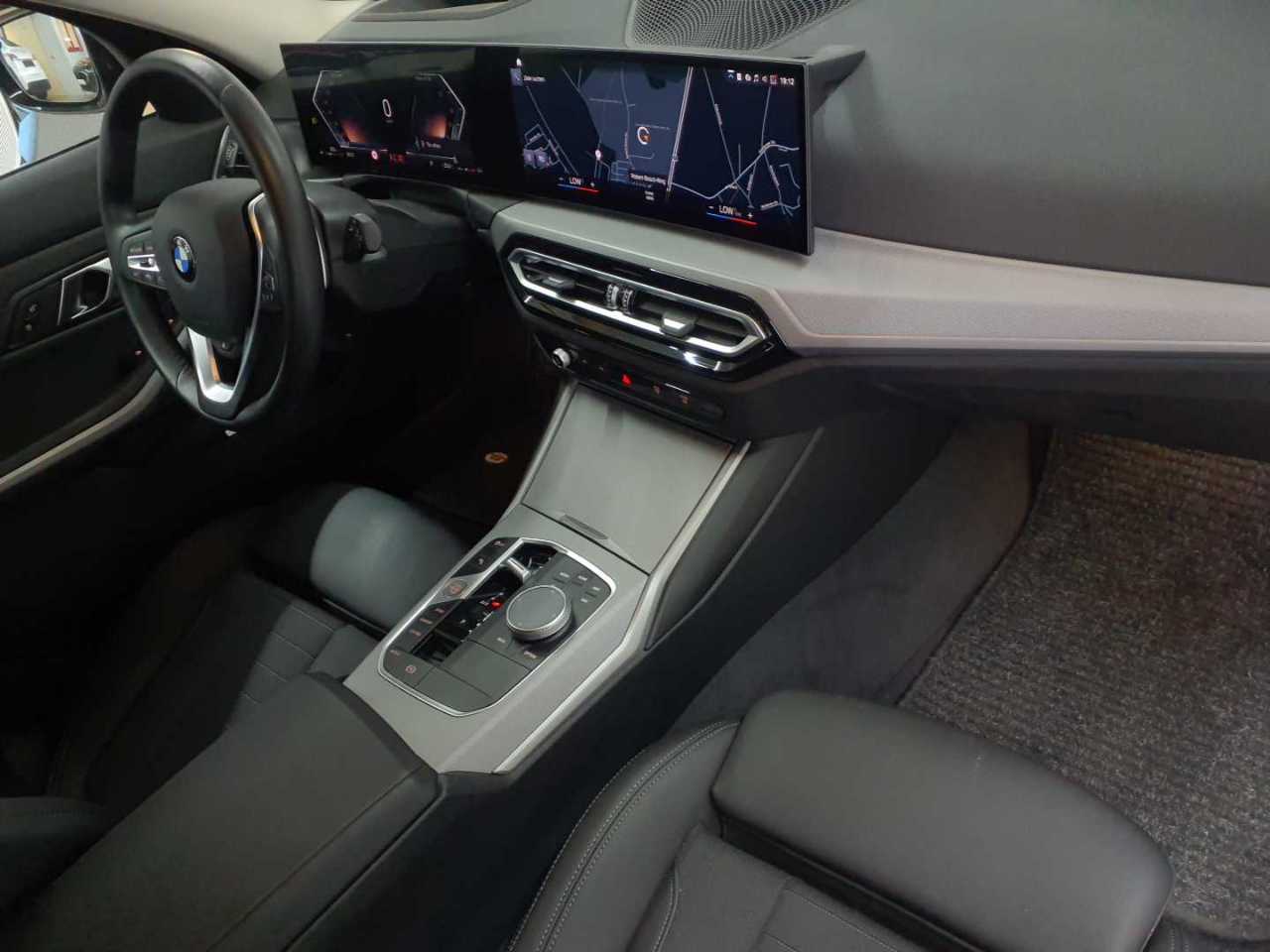 Bmw 330d Touring Aut. 14