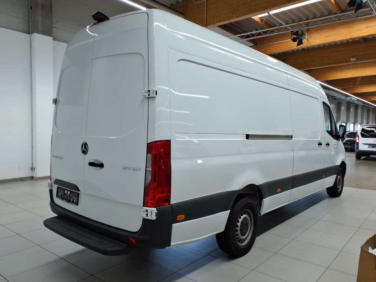 Mercedes-Benz 317 CDI Sprinter Lang HA 4