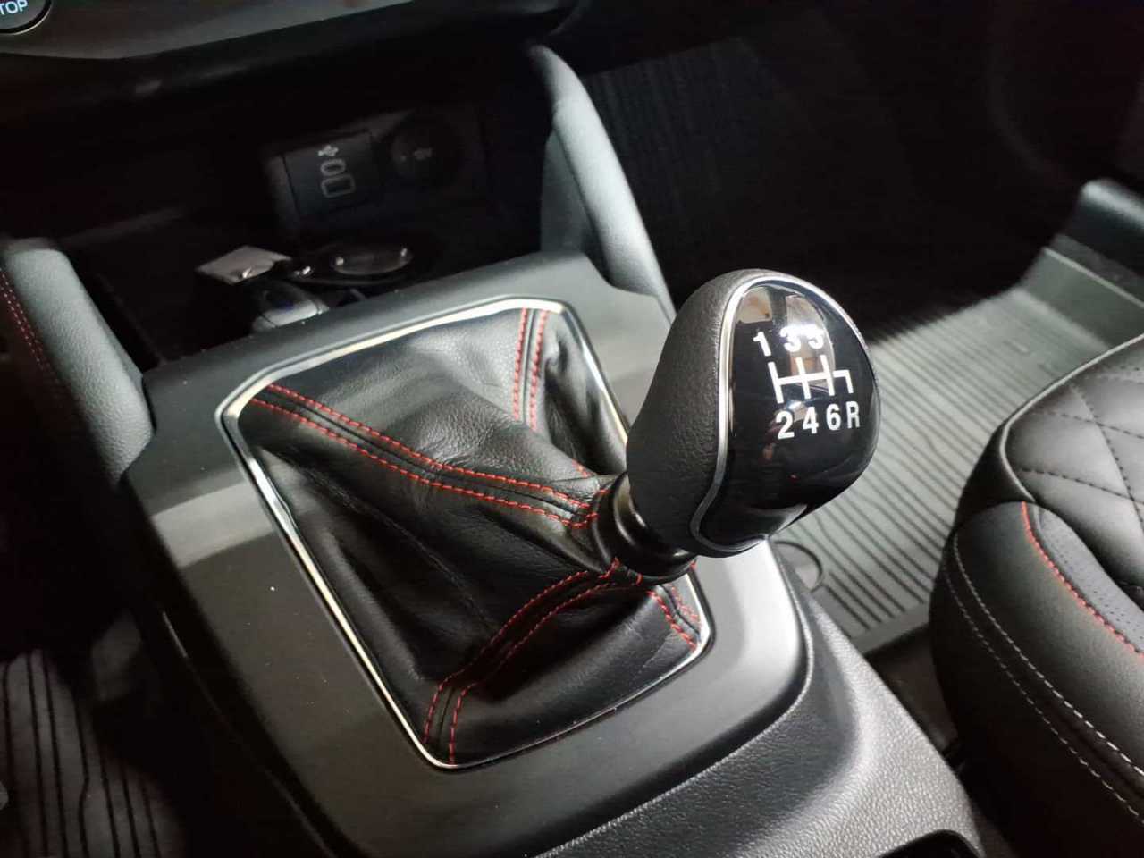 Ford Focus 1.0 EcoBoost Hybrid ST-LINE X 15