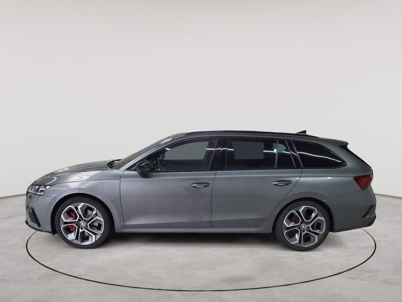 Skoda Octavia Combi 2.0 TSI DSG RS 6