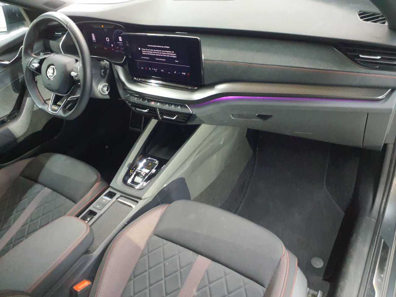 Skoda Octavia Combi 2.0 TSI DSG RS 9
