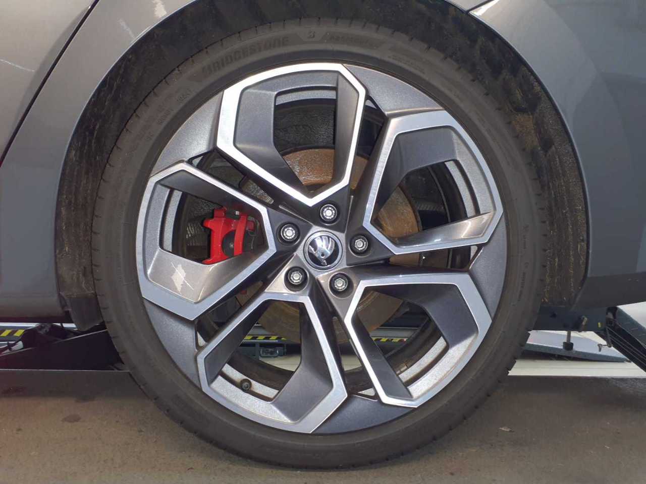 Skoda Octavia Combi 2.0 TSI DSG RS 16