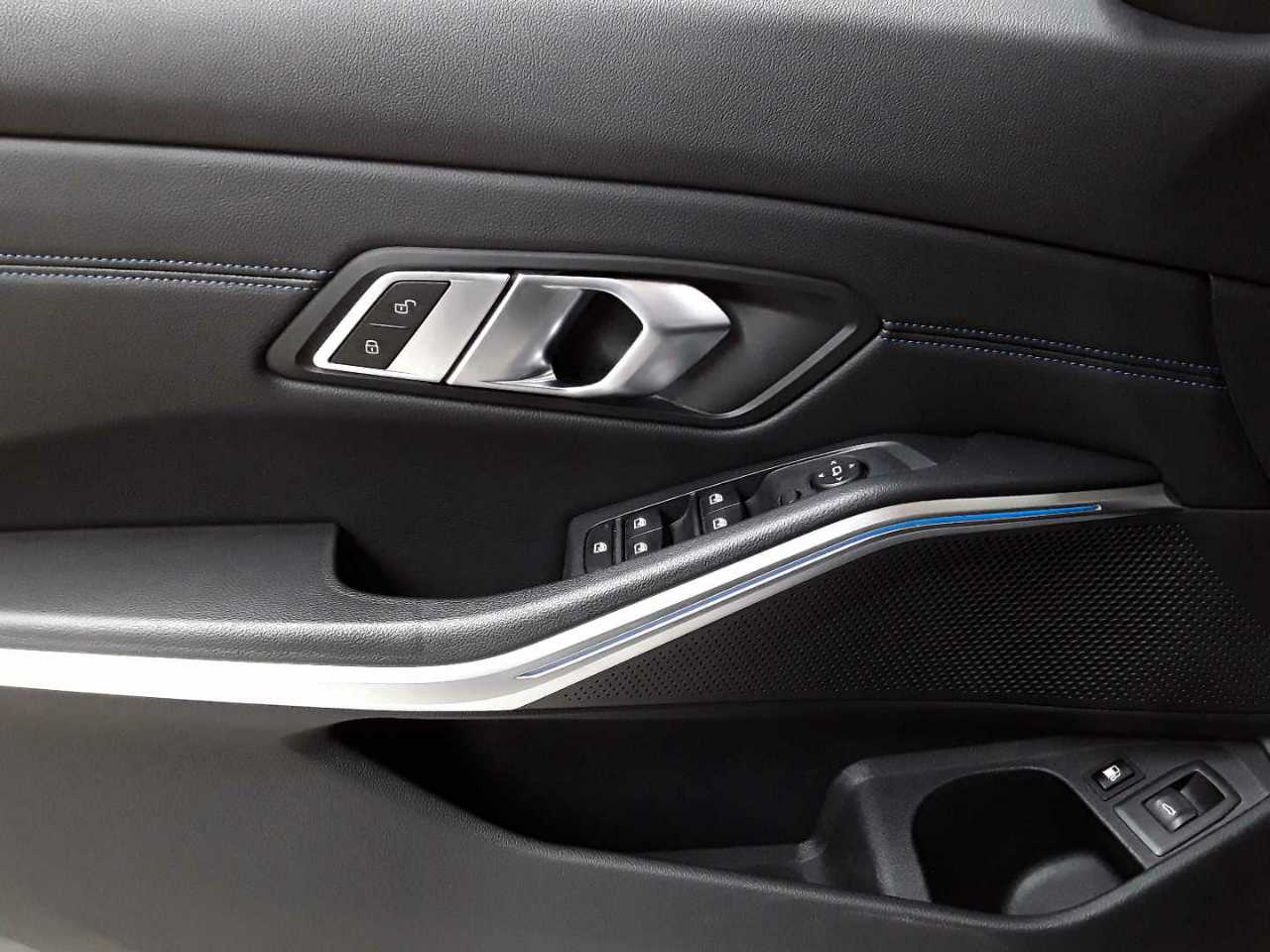 Bmw 320e Touring Aut. M Sport 4