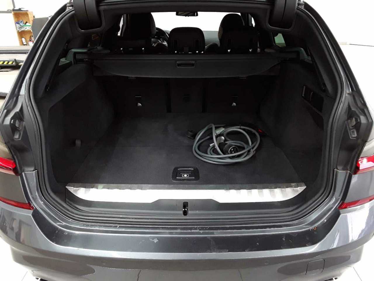Bmw 320e Touring Aut. M Sport 9