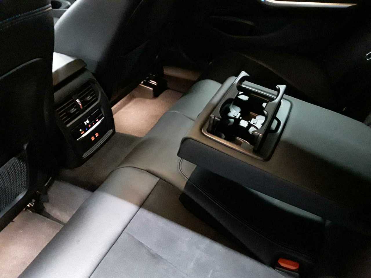 Bmw 320e Touring Aut. M Sport 8