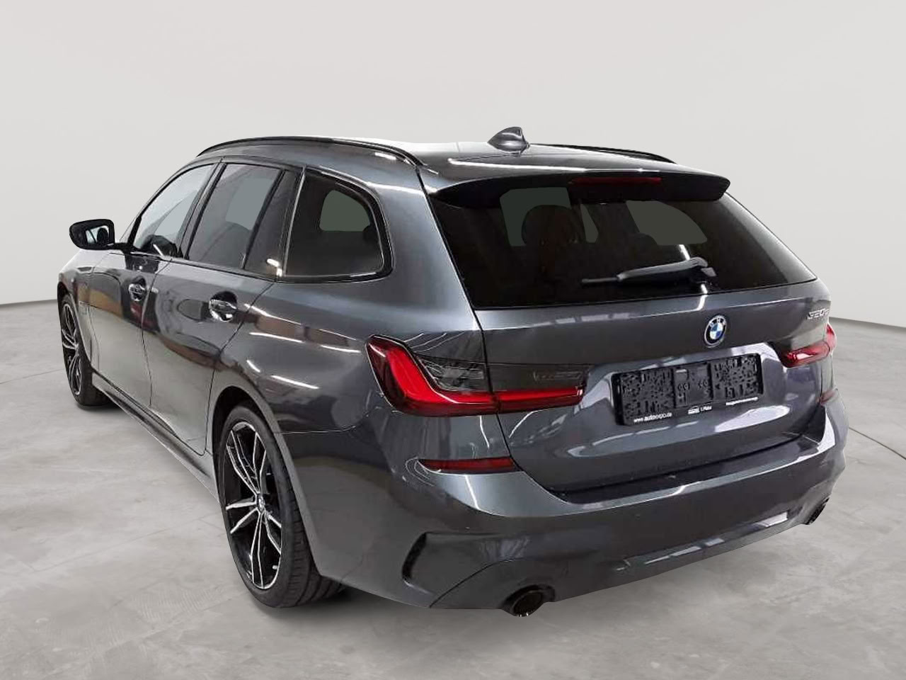 Bmw 320e Touring Aut. M Sport 2