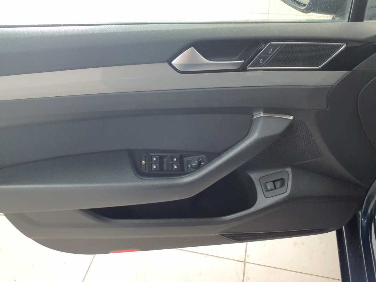 Vw Passat Variant 2.0 TDI SCR DSG 4Motion Business 4