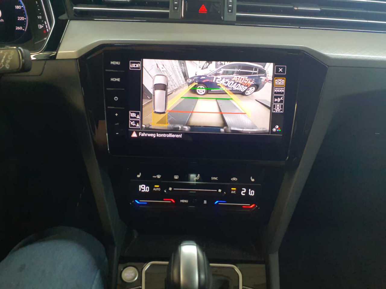 Vw Passat Variant 2.0 TDI SCR DSG 4Motion Business 13