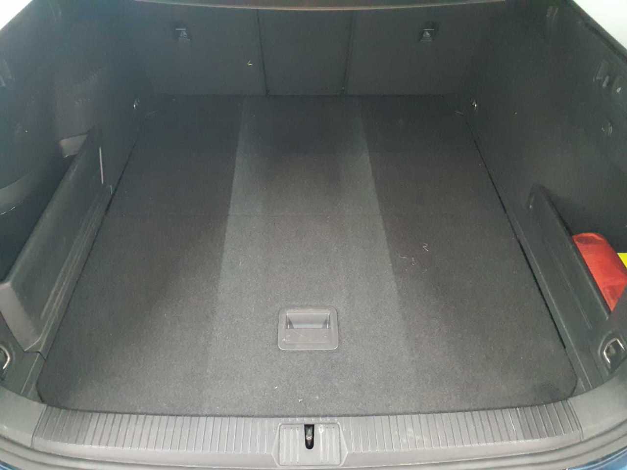 Vw Passat Variant 2.0 TDI SCR DSG 4Motion Business 10