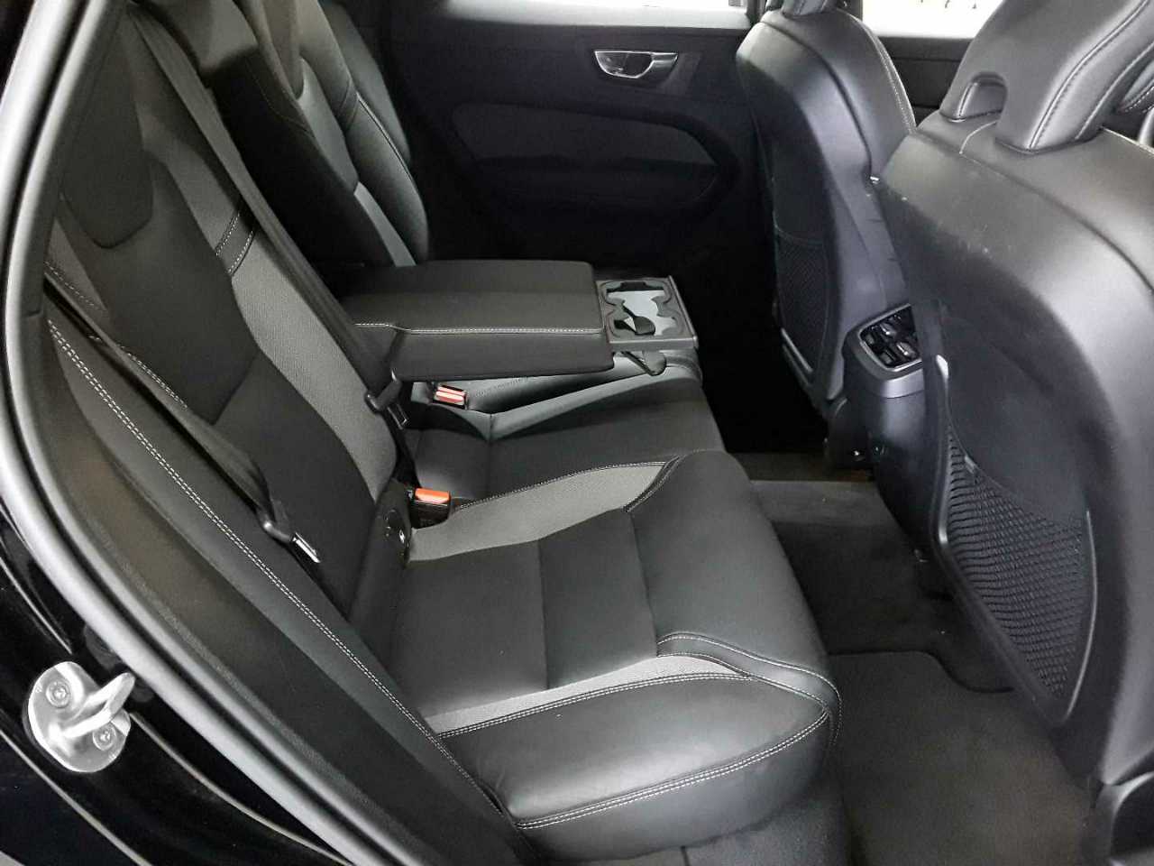 Volvo XC60 B4 D AWD Ultimate Dark 14