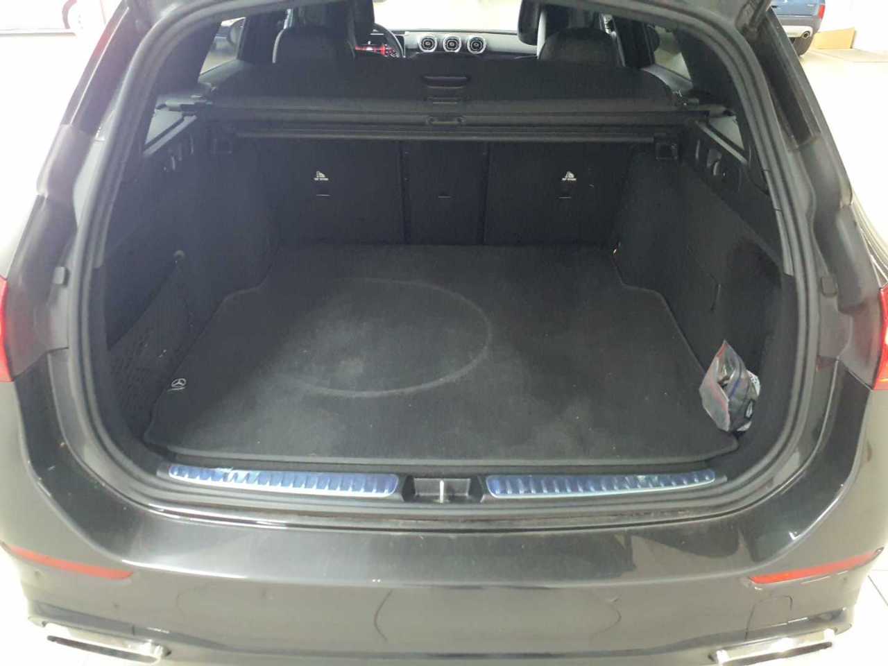 Mercedes-Benz C 220 d T 9G-TRONIC AMG Line 14