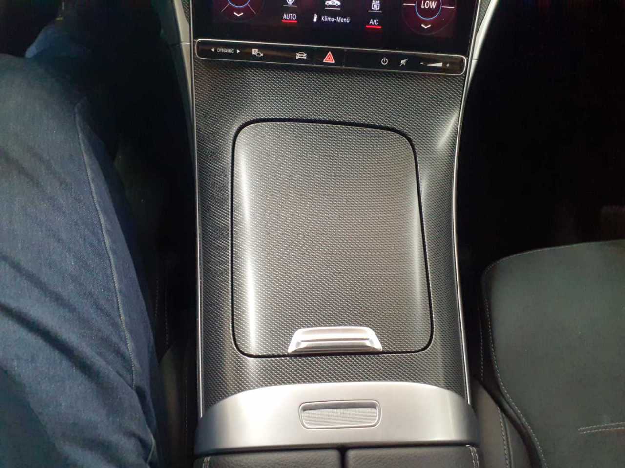 Mercedes-Benz C 220 d T 9G-TRONIC AMG Line 9