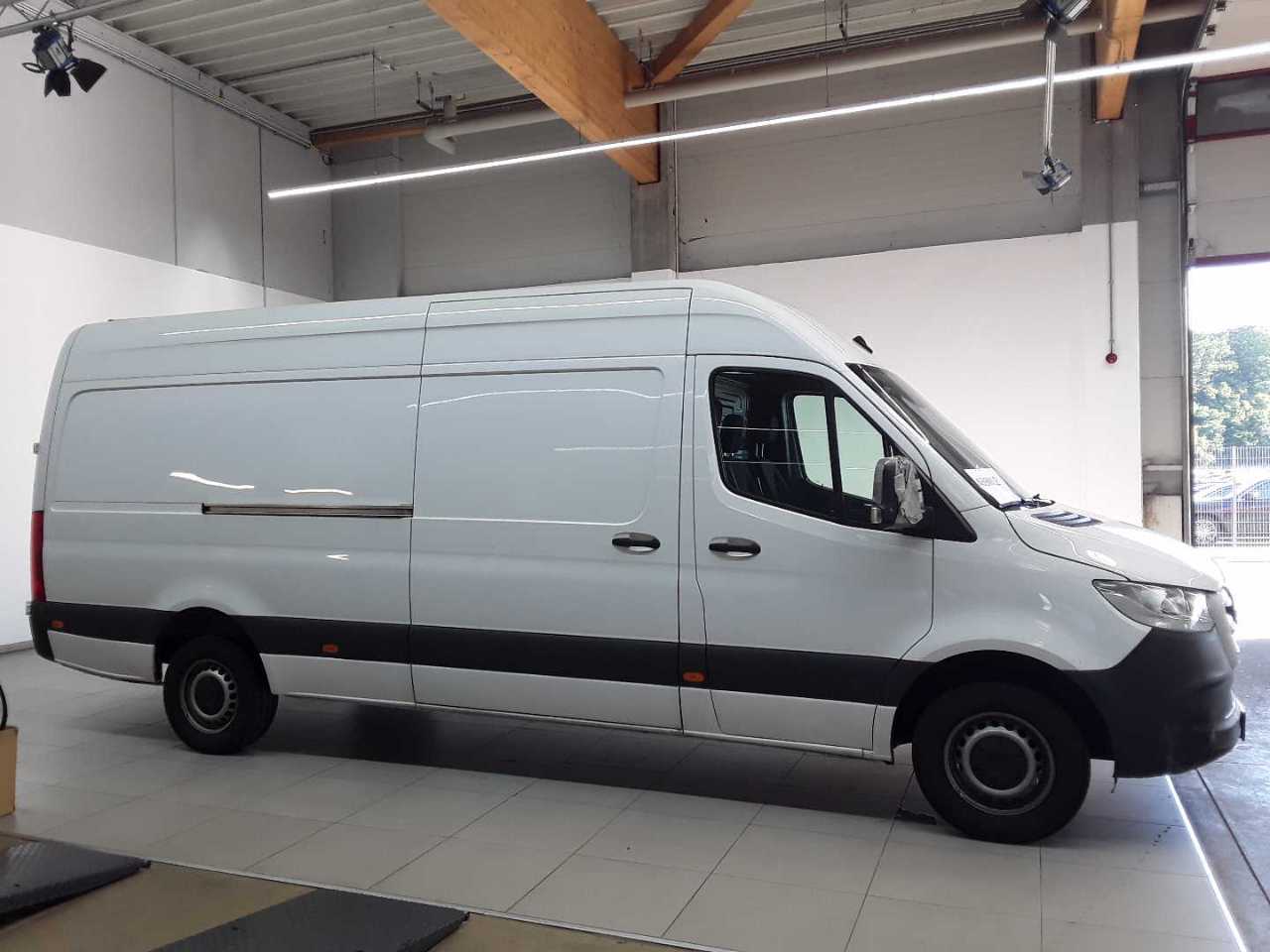 Mercedes-Benz 317 CDI Sprinter Lang HA 3