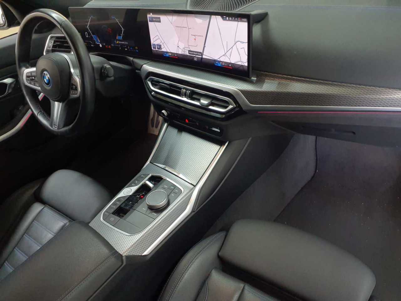 Bmw 330e Touring Aut. 15