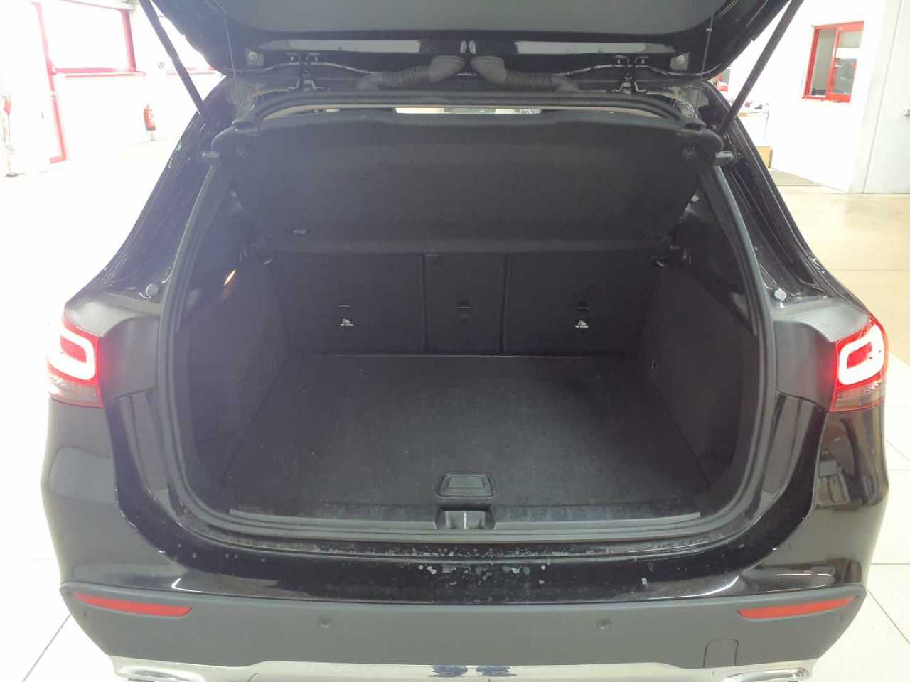 Mercedes-Benz GLA 220 d 8G-DCT Progressive 8