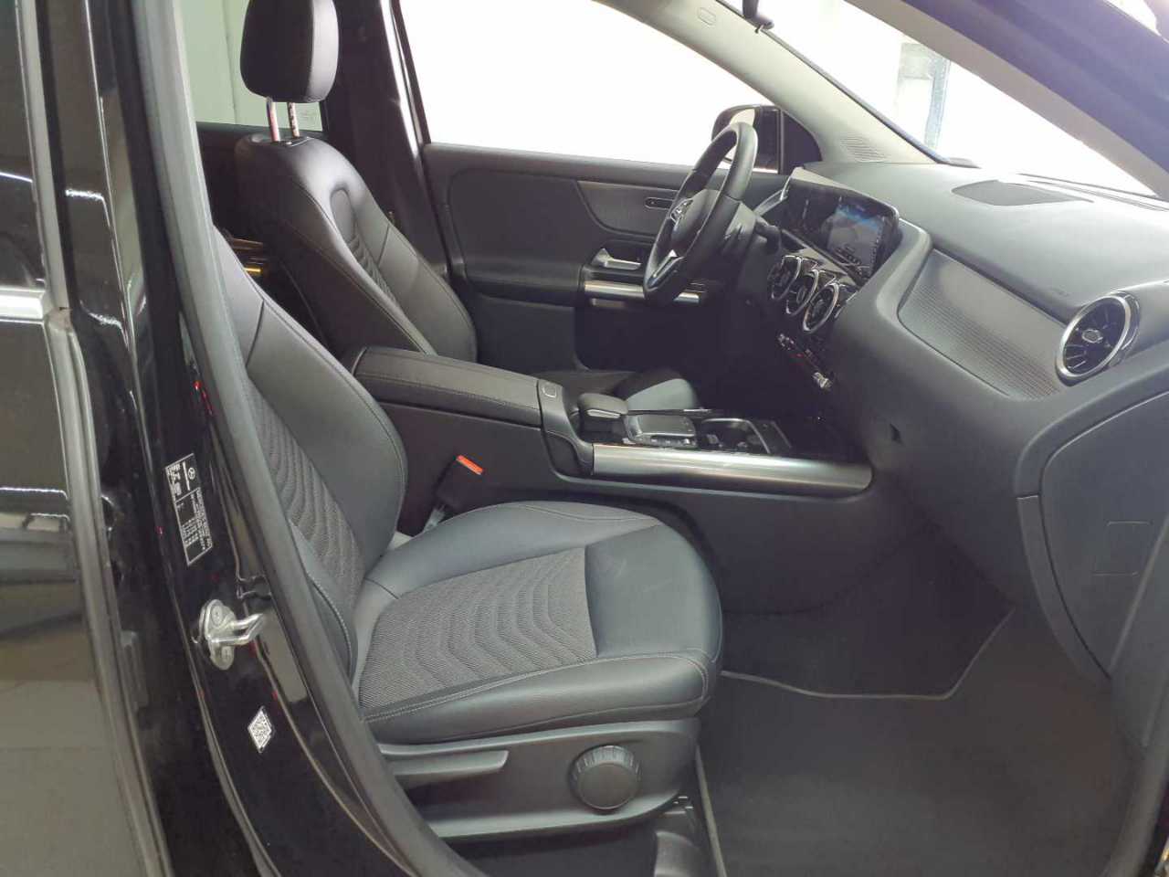 Mercedes-Benz GLA 220 d 8G-DCT Progressive 11