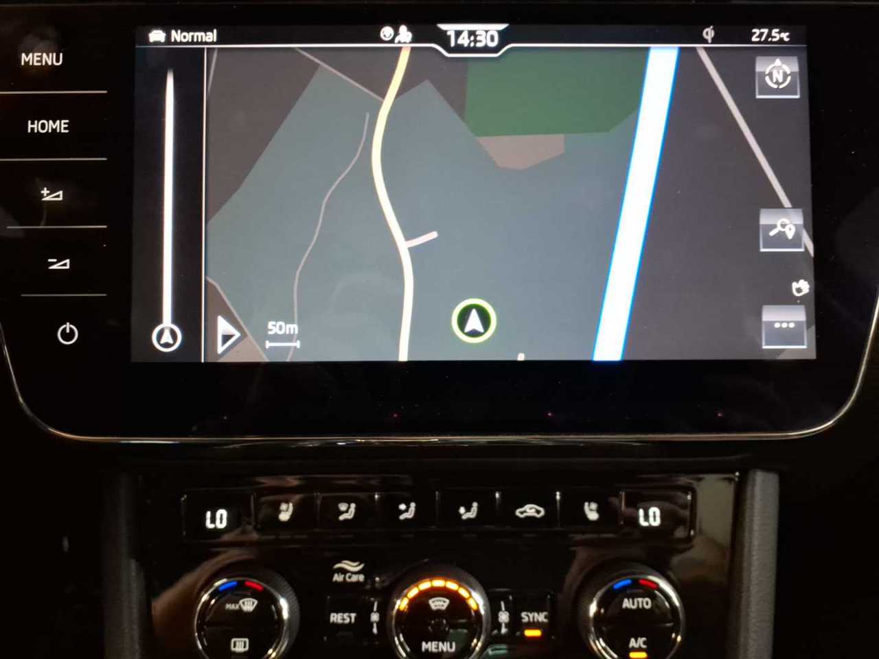 Skoda Superb 2.0 TDI DSG Premium Edition 12