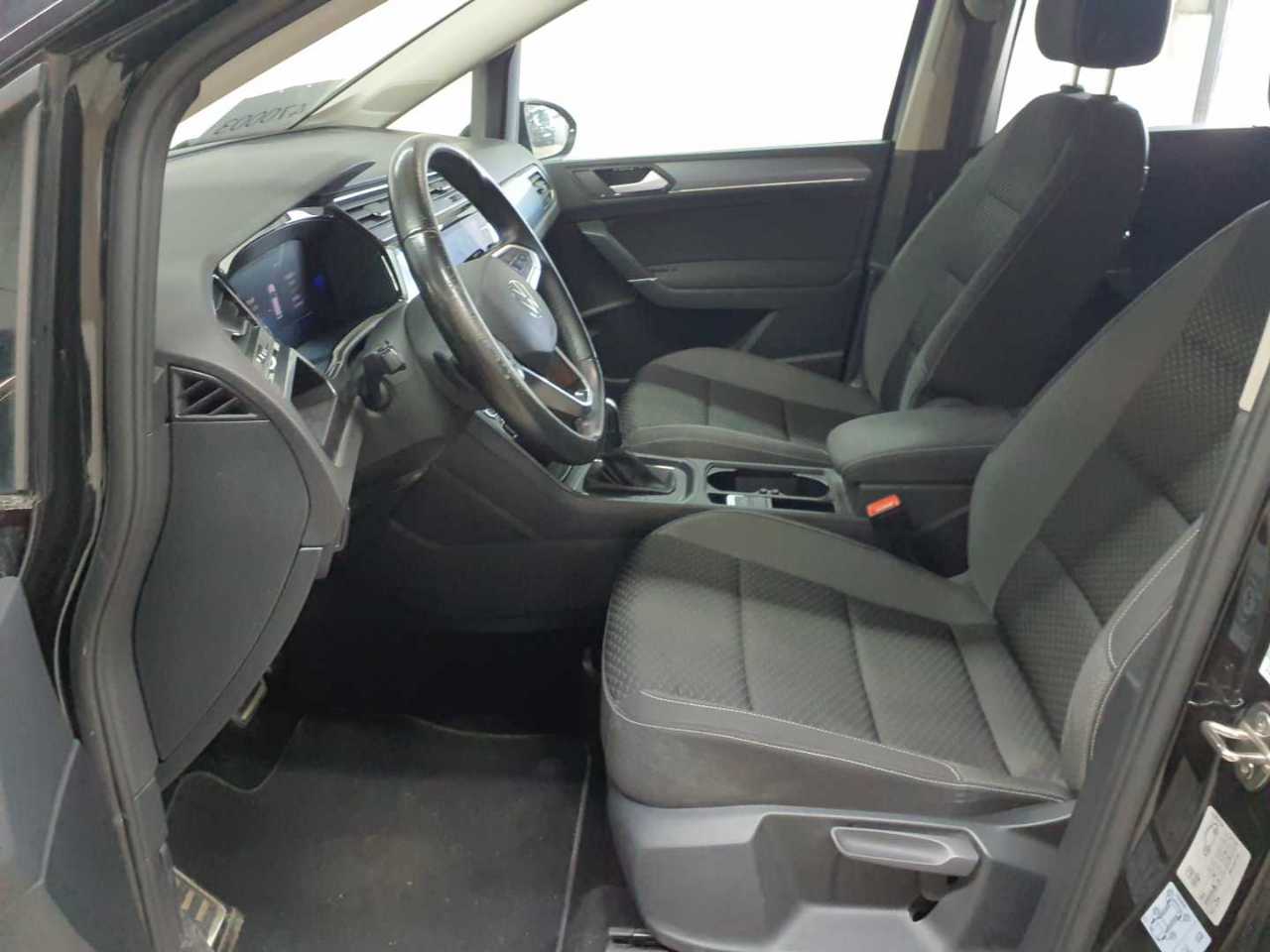 Vw Touran 2.0 TDI SCR DSG ACTIVE 3