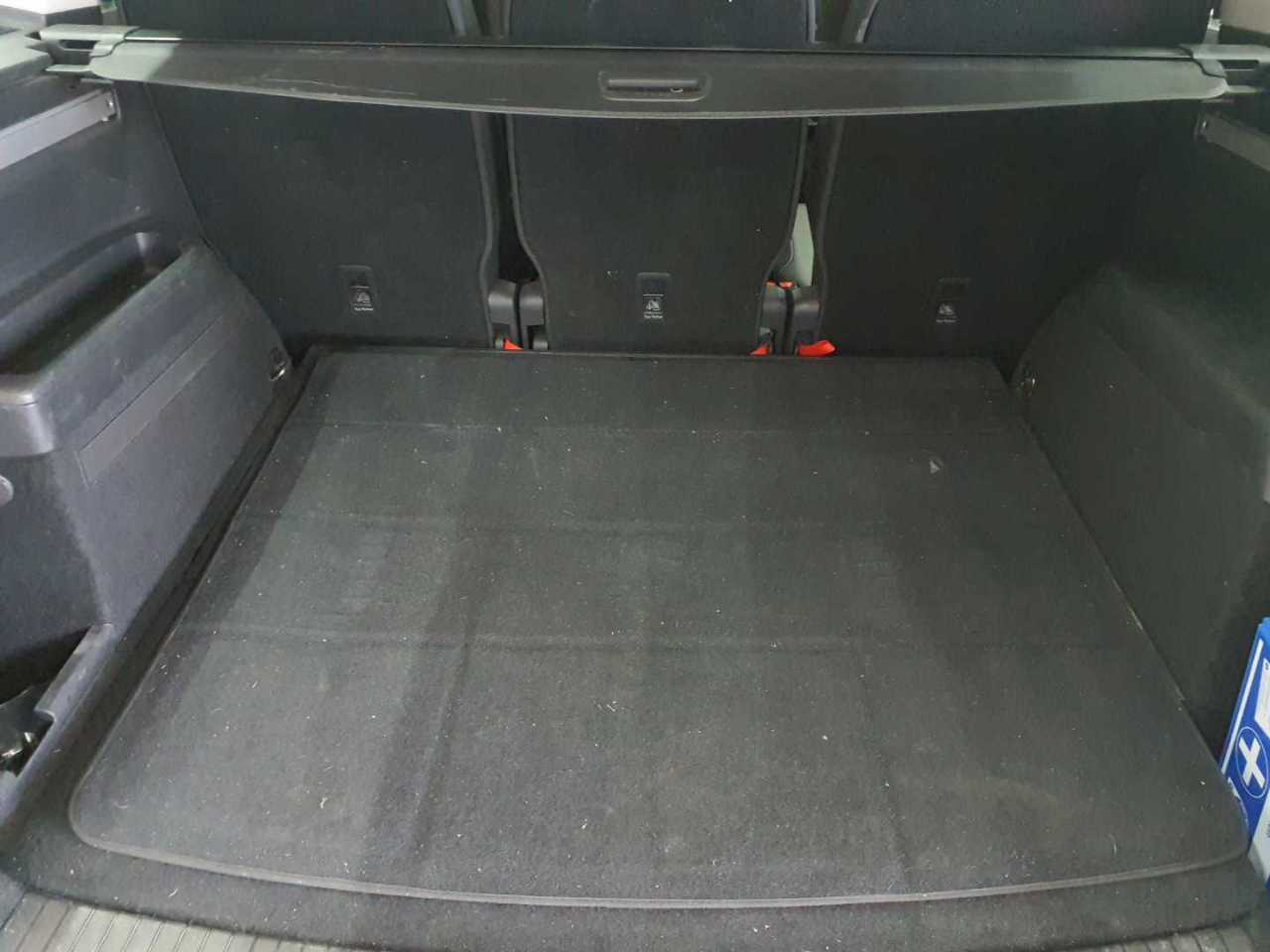 Vw Touran 2.0 TDI SCR DSG ACTIVE 9