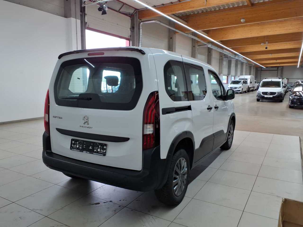 Peugeot Rifter PureTech 110 L1 Active Pack 4