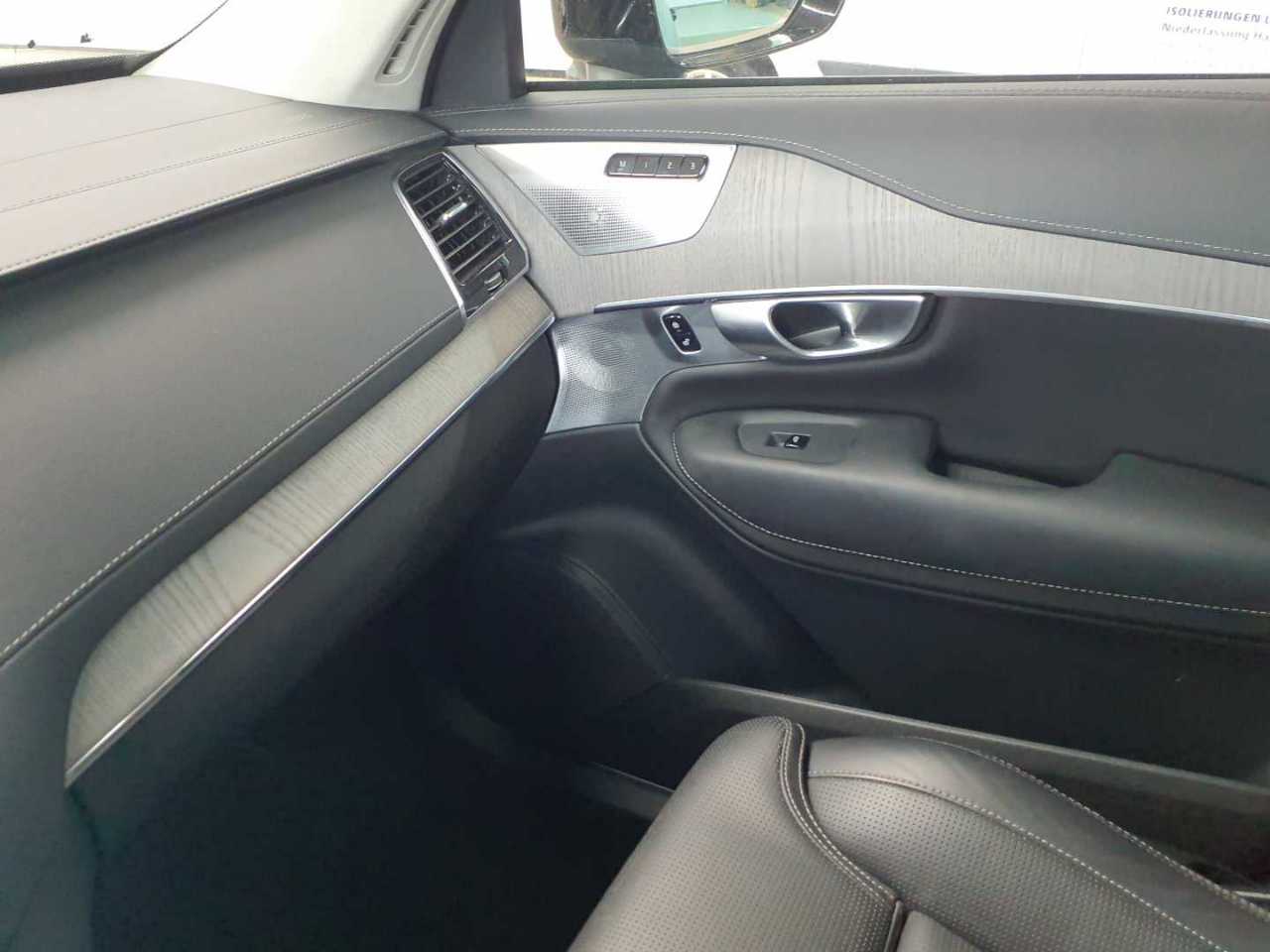 Volvo XC90 B5 B AWD Ultimate Dark 16