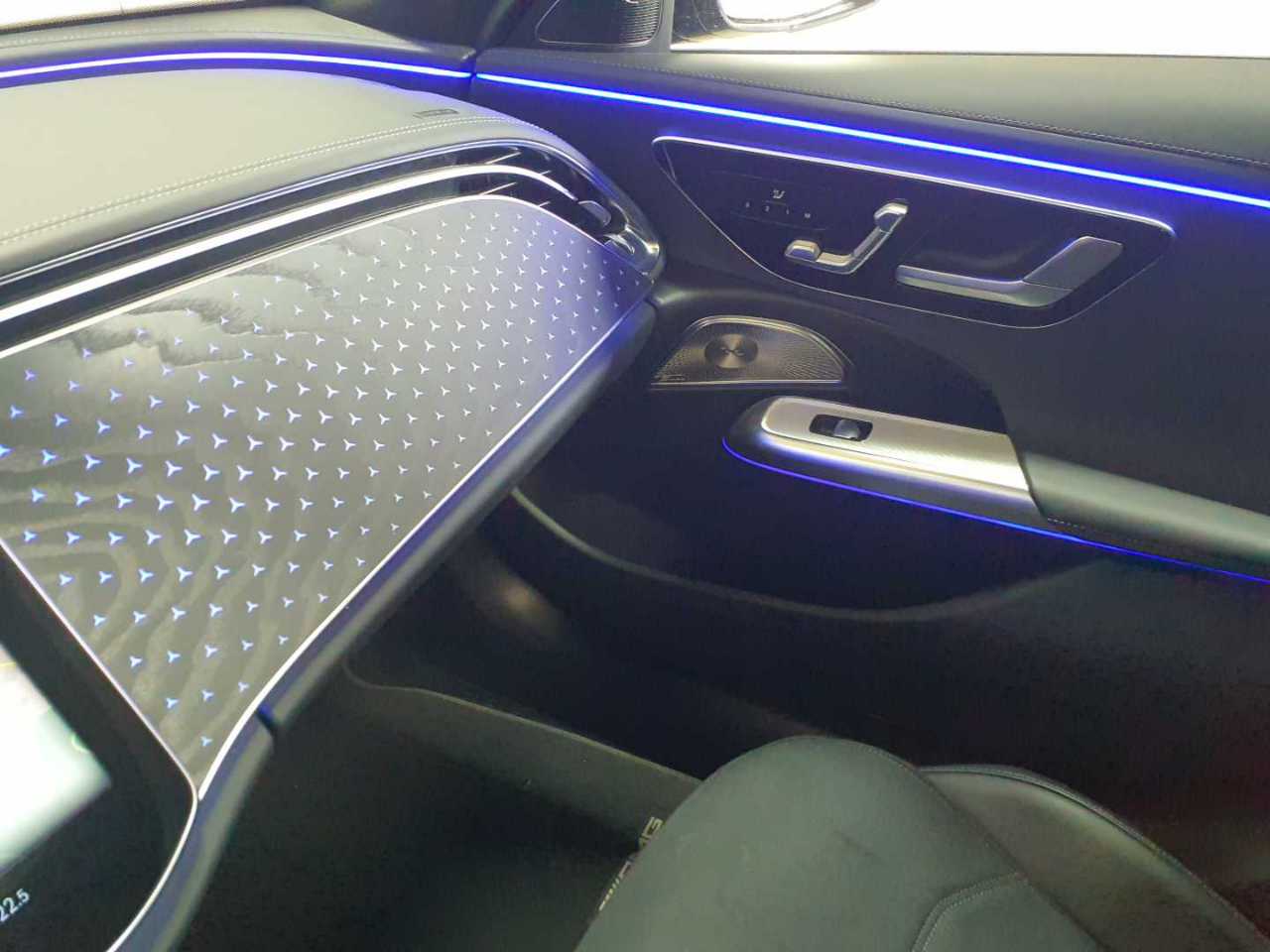 Mercedes-Benz E 220 d T 9G-TRONIC 16