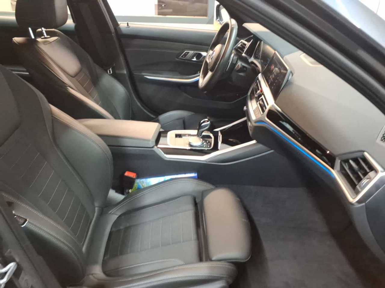 Bmw 330e Touring xDrive Aut. Sport Line 11