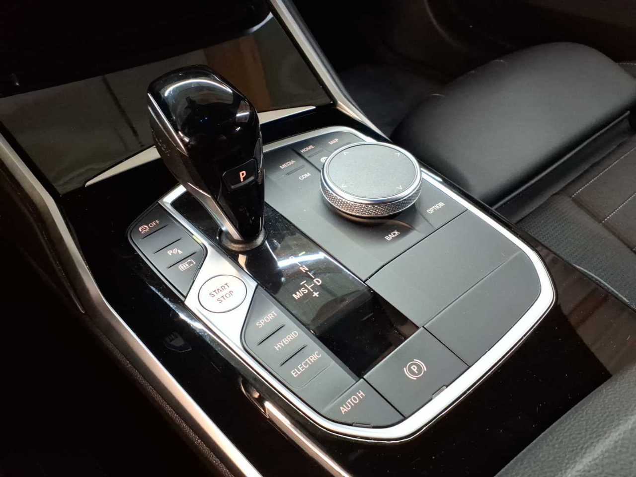 Bmw 330e Touring xDrive Aut. Sport Line 16