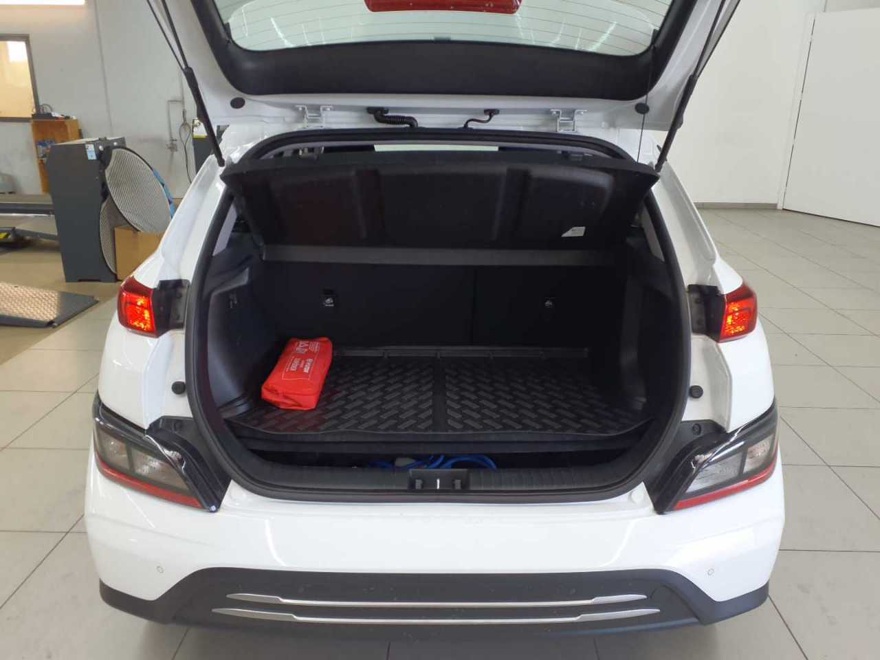 Hyundai KONA EV Select 9