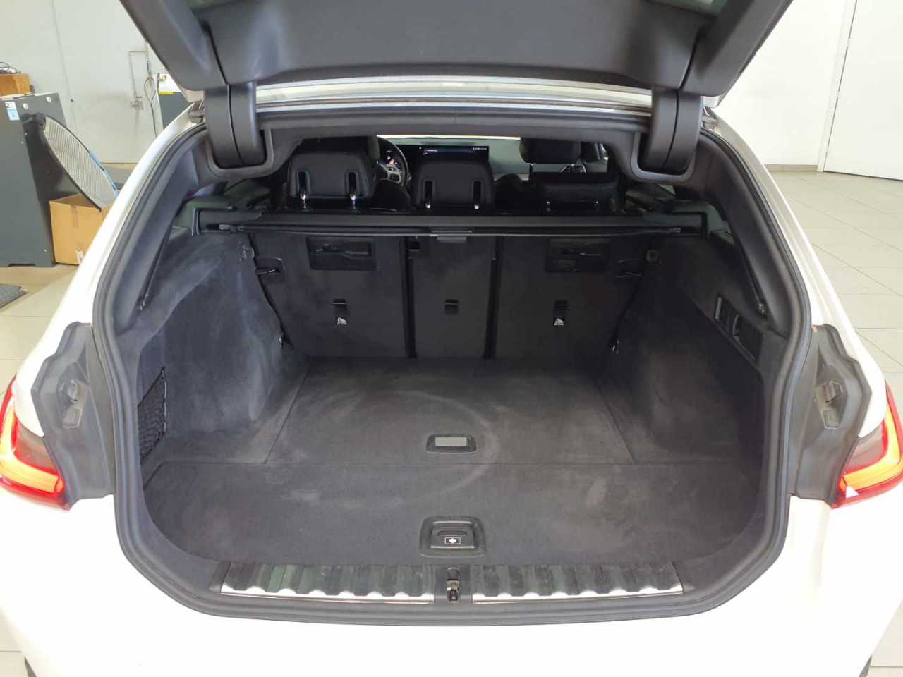 Bmw 320d Touring Aut. 9