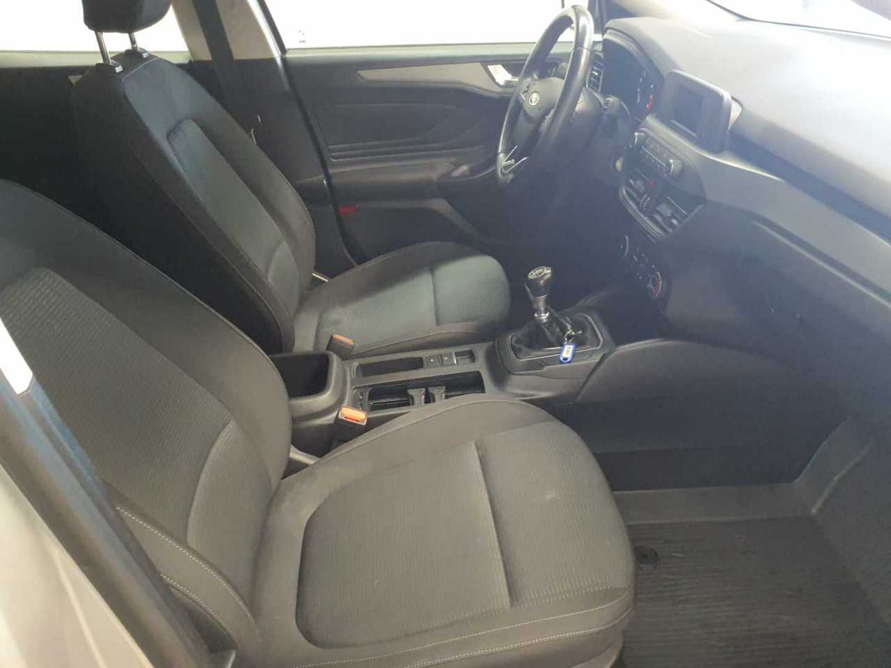 Ford Focus 1.0 EcoBoost Start-Stopp-System TREND 8