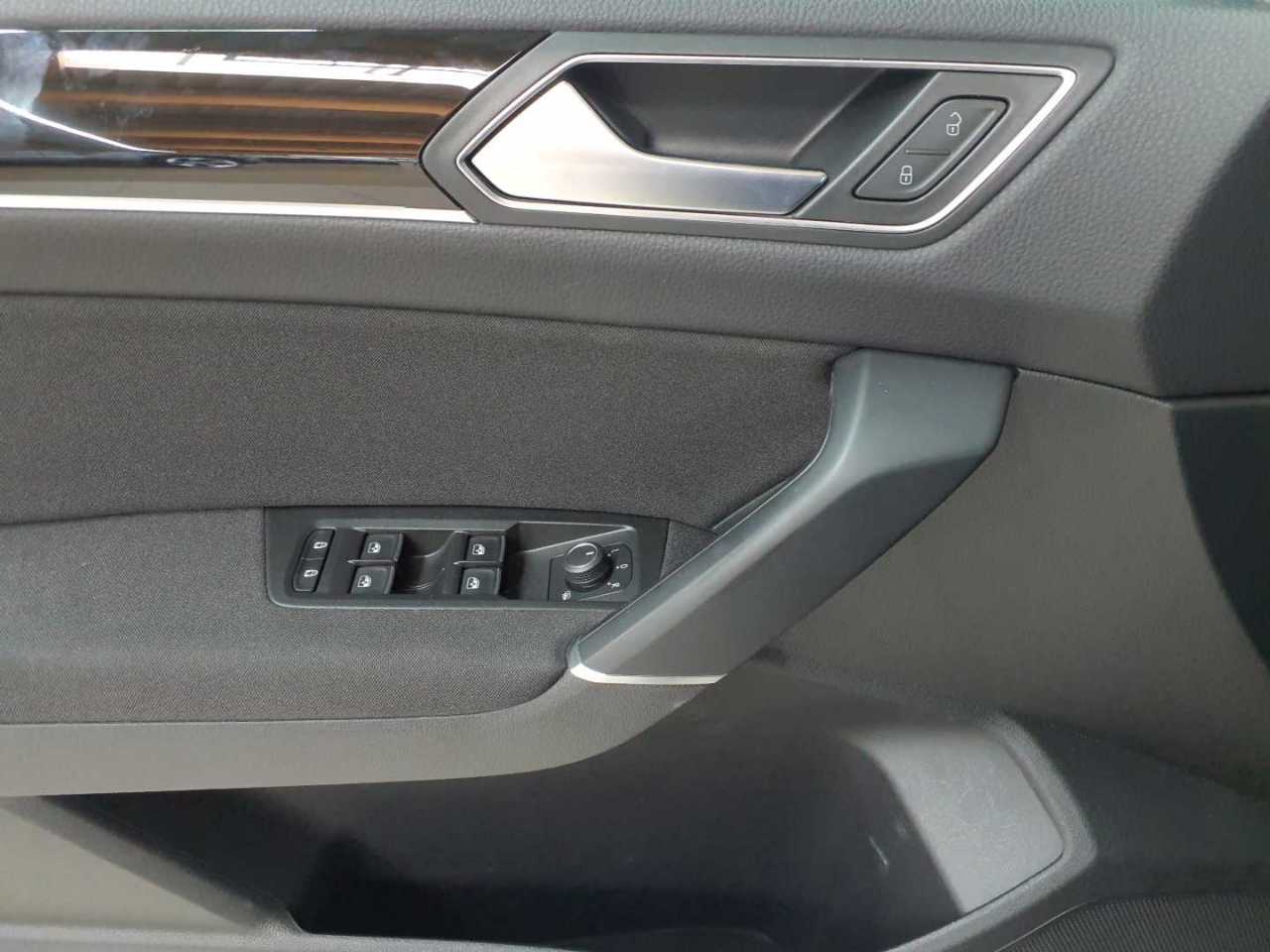 Vw Touran 2.0 TDI SCR DSG Highline 4