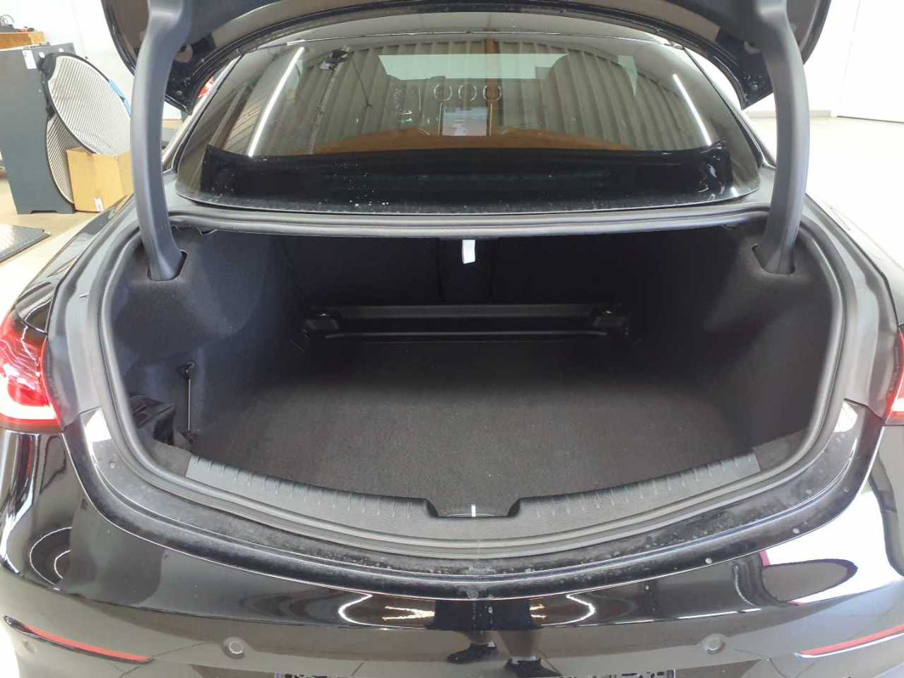 Mercedes-Benz CLE 200 Coupe 9G-TRONIC Edition AMG Line 8
