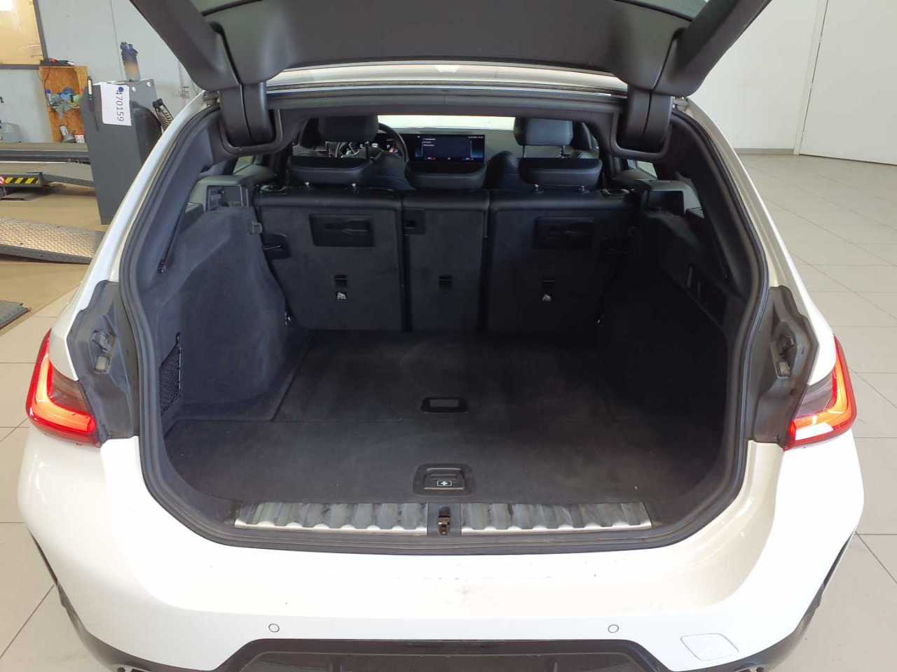 Bmw 318d Touring Aut. 9